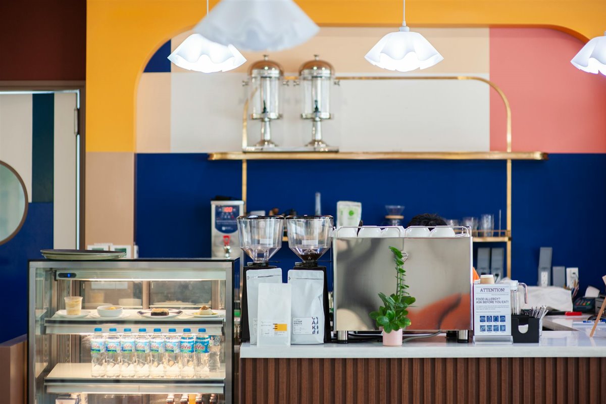 Commercial interior design in Gorakhpur for stylish cafe and shop spaces<br />