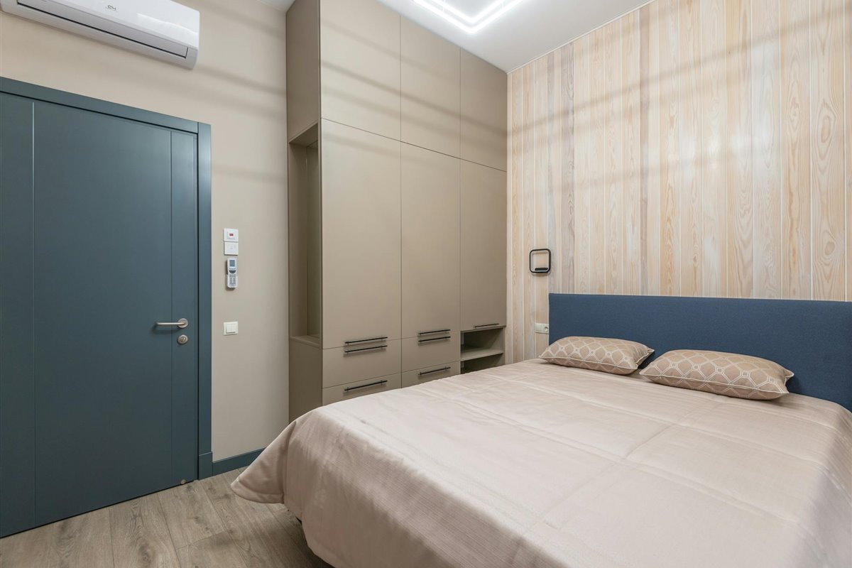 Wardrobe design in Gorakhpur with modern bedroom closet storage<br />
